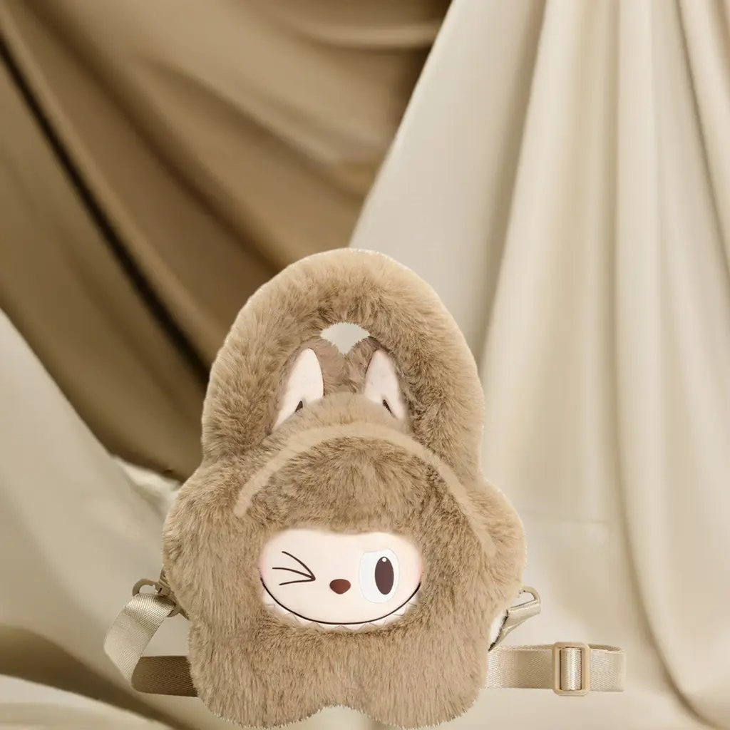 Labubu-Fluffy-Cloud-Bag-–-Sac-peluche-doux-édition-nuage-edited_6.webp